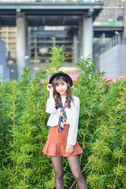 千树万树梨花开的上一句
